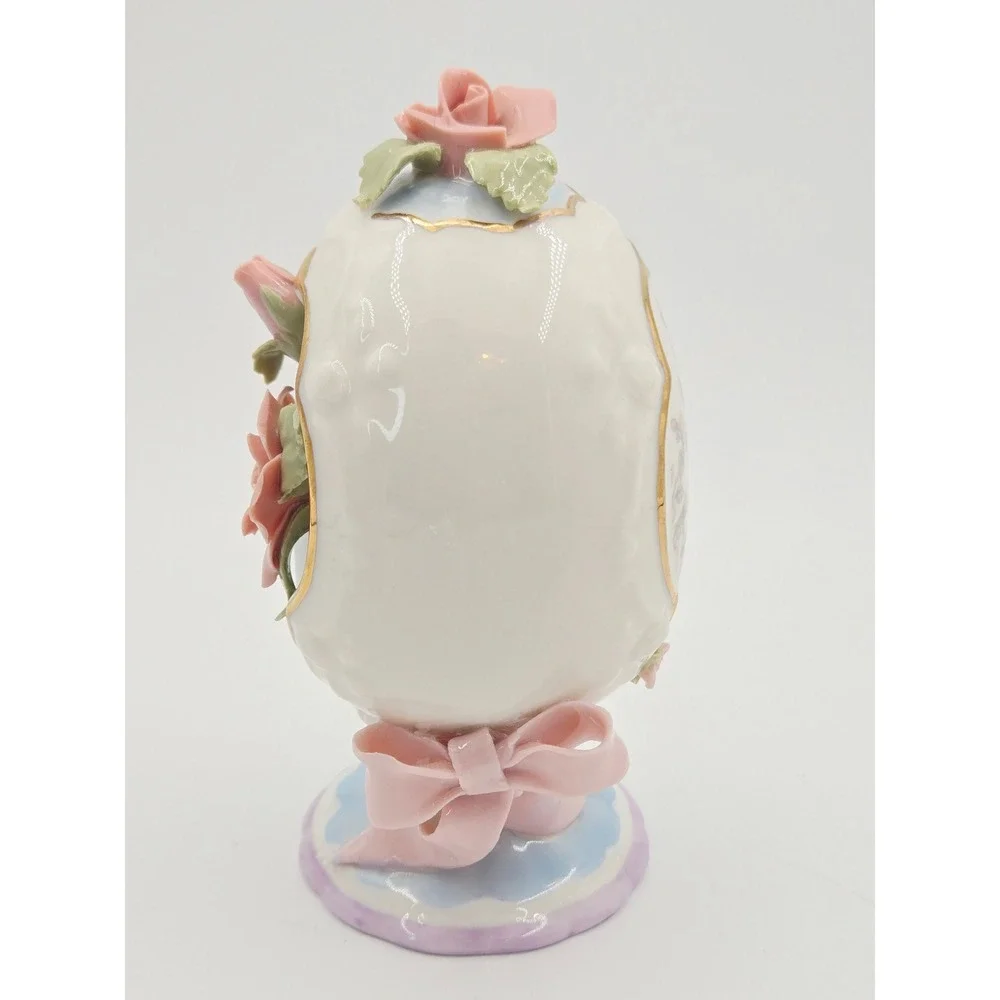 Enesco Precious Moments Sweetheart Porcelain Egg Figurine 3D Rose Gold Trim
